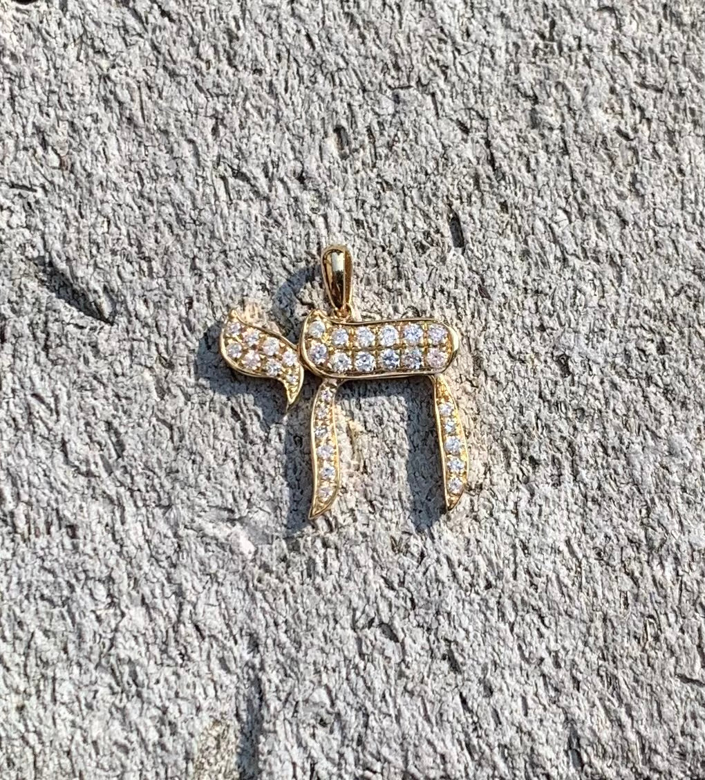 14k gold & diamond chai charm