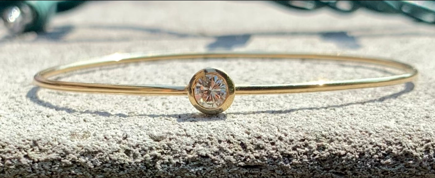 14K gold& diamond solitaire bangle