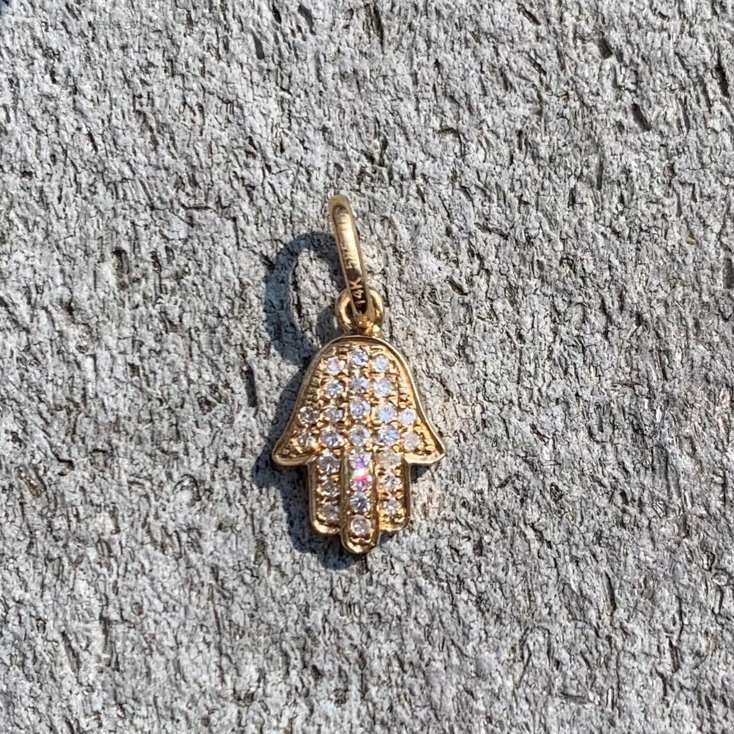 14 gold & diamond hamsa charm